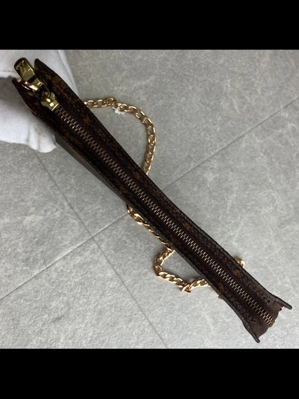 Louis Vuitton Brown Monogram Crossbody with Gold Chain - Picture 3 of 13